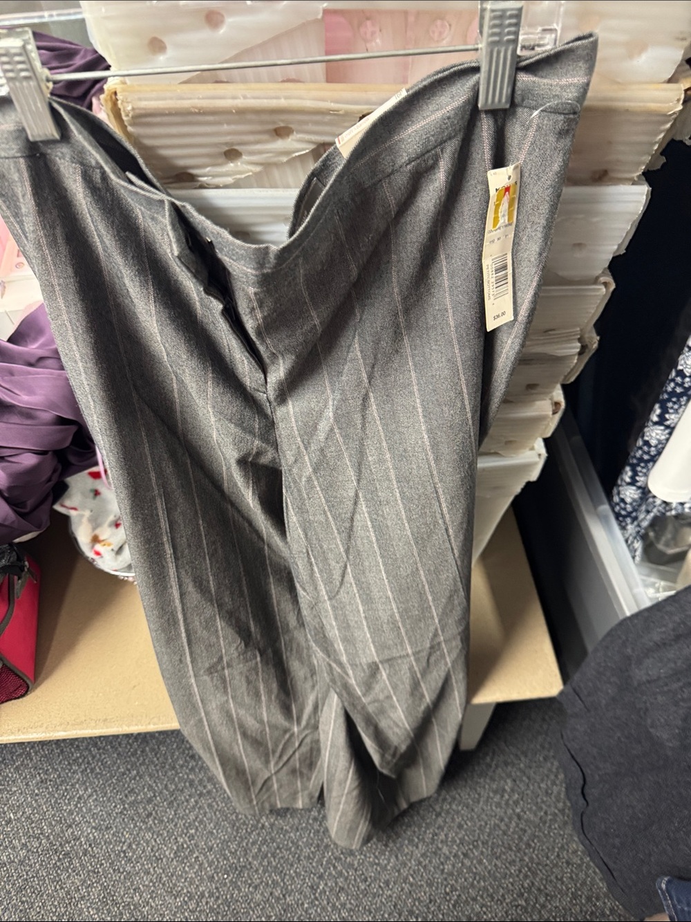 Croft and barrow pinstripe pants 16 pet // 092717